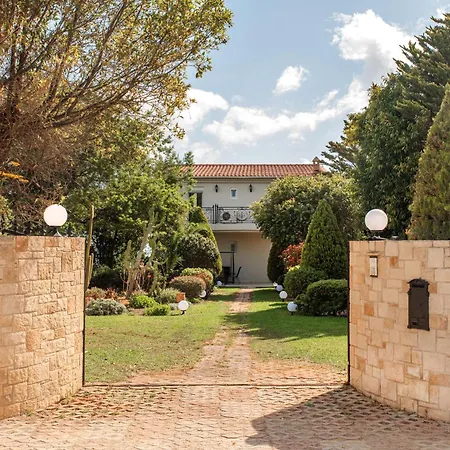 Villa The House *